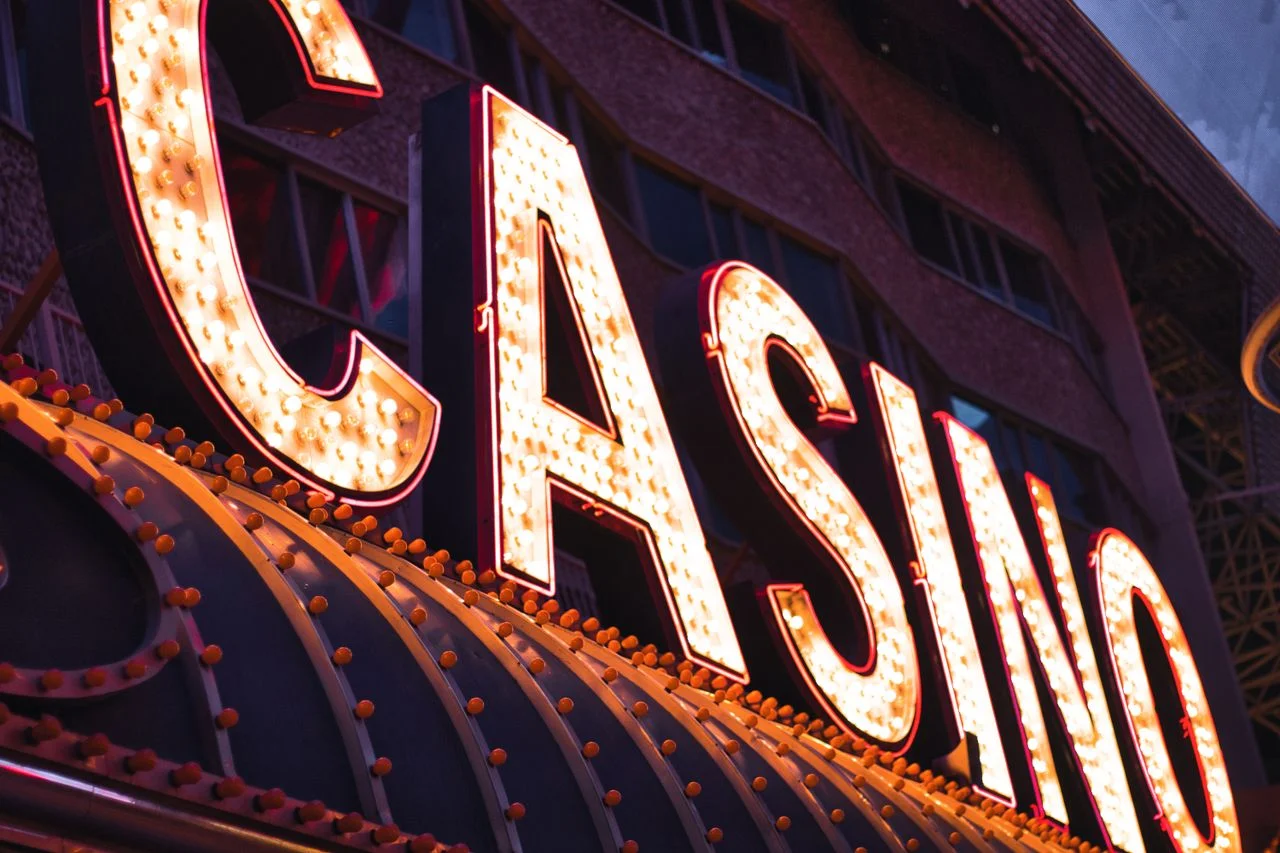 Dịch vụ Kucasino: Chọn giải trí an toàn hay rủi ro?